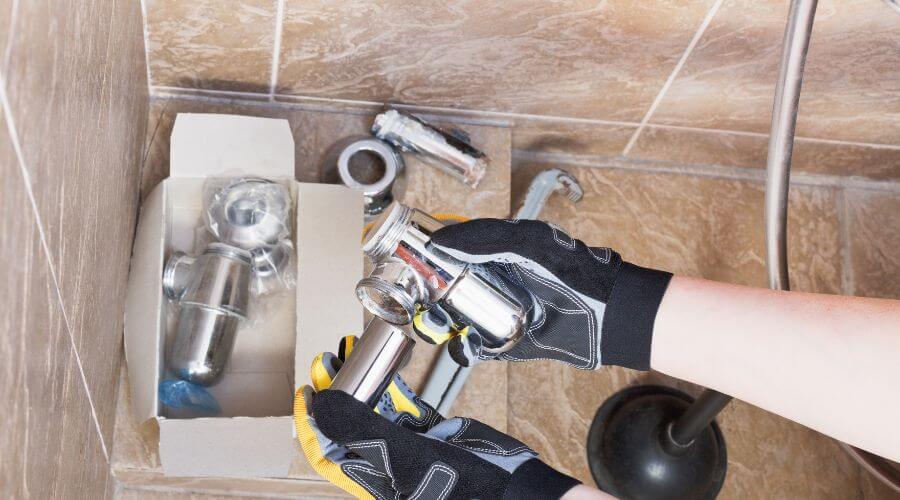 Expert Emergency Roof Repairs services in Columbus, ND
